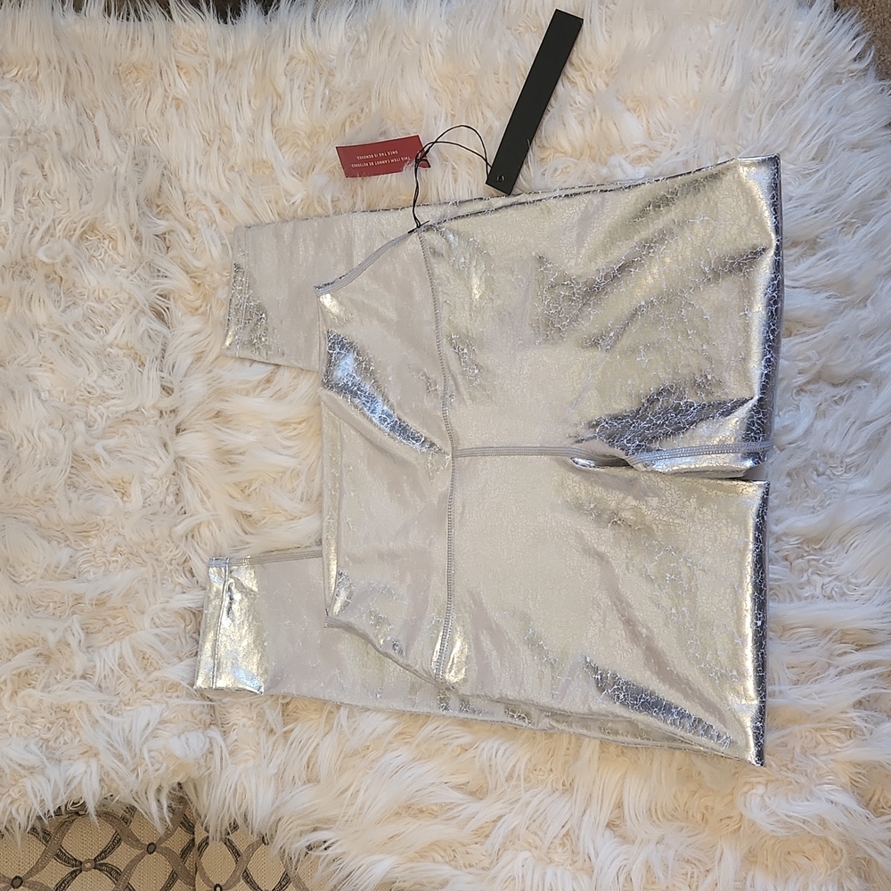 NWT Carbon38 silver yoga pants